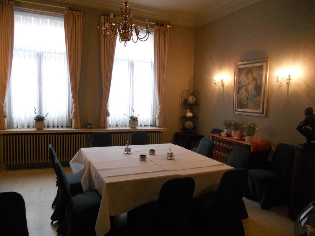 Hotel Ten Putte Гистел Экстерьер фото