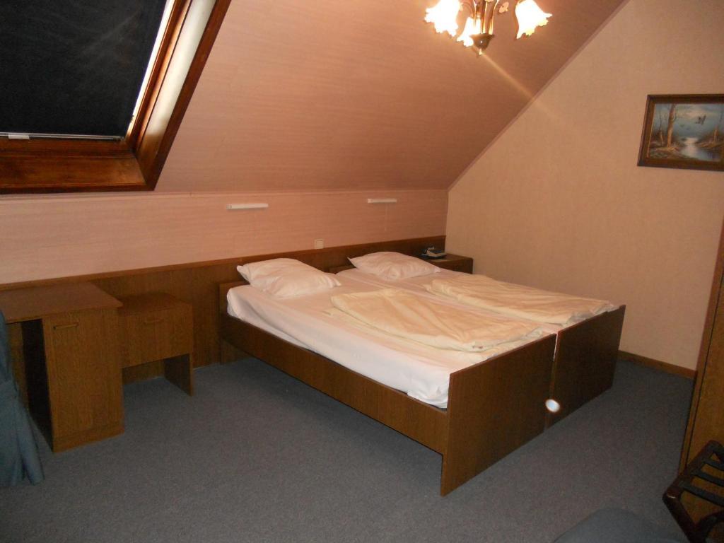 Hotel Ten Putte Гистел Номер фото